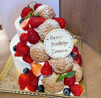 なだれシュー2段ケーキ（5+3号）